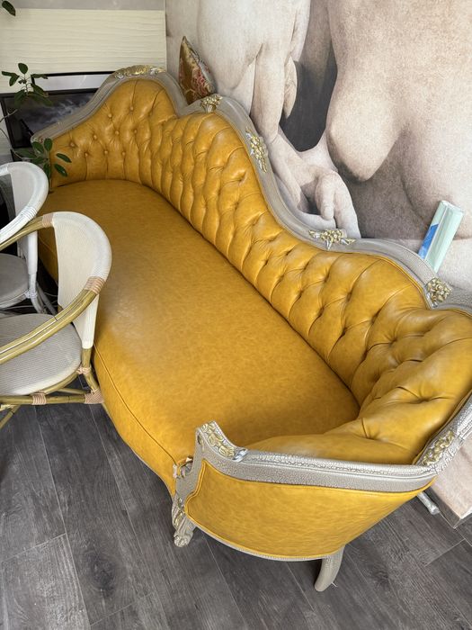 Диван много запазен