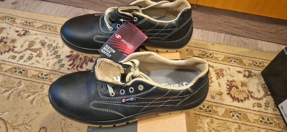 Bocanci de lucru nr 44