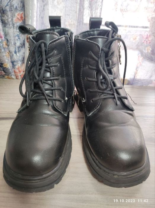 Ботинки на девочку