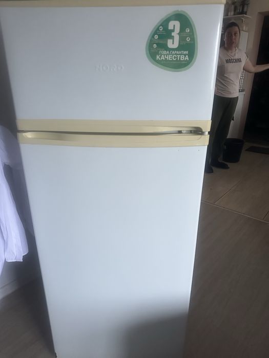 Холодильник двухкамерный