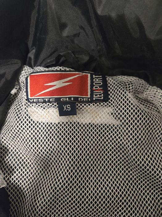 Ветровка.   Zeus