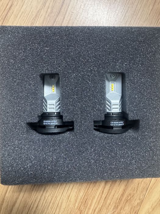 ЧИСТО НОВИ ЛЕД крушки OSRAM PG20-7