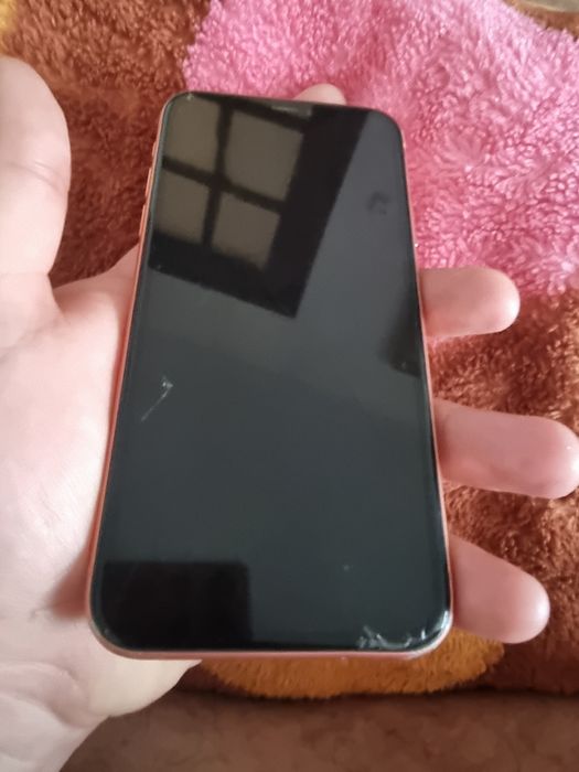 Iphone xr  utilizat