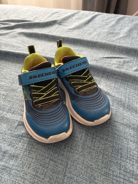 Adidasi skechers copii