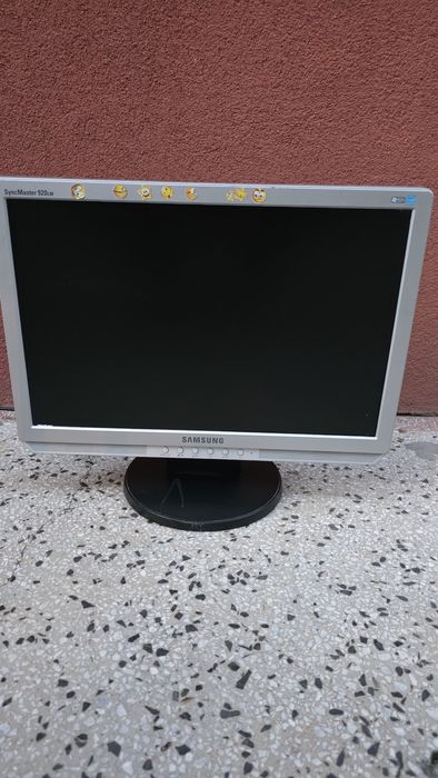 Монитор Samsung 15.6