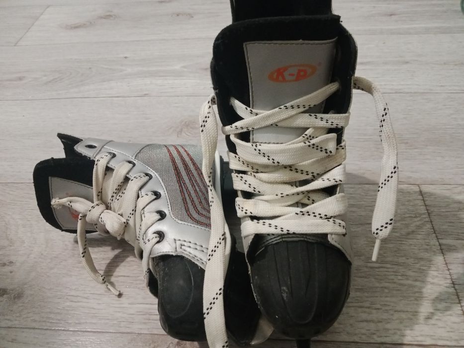 Продам коньки для мальчика