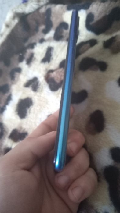 Продам телефон  TECNO SPARK 4