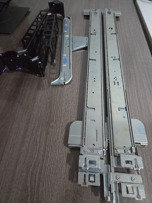 Sine rack DELL 0TKYT DELL Rack mounting rails R520 R530 R540 R720 R730 R740