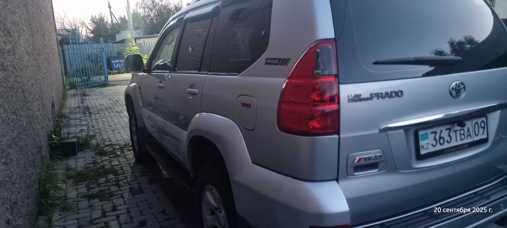 Toyota land cruiser Prado120