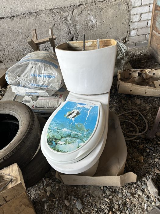 Унитаз новый красивый