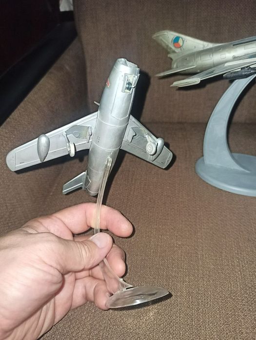 Модели СУ-7,МиГ-17,МиГ-19 пластикарт ГДР