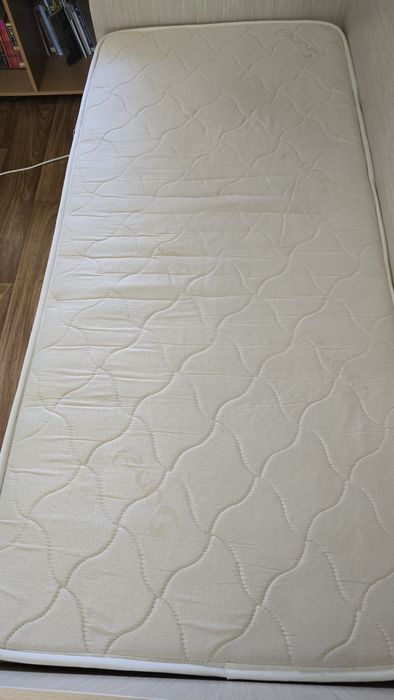 Кровать подростковая