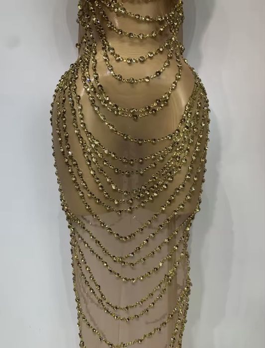 Рокля с камъни с-размер