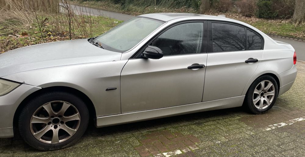 BMW E 90 2.0 benzina