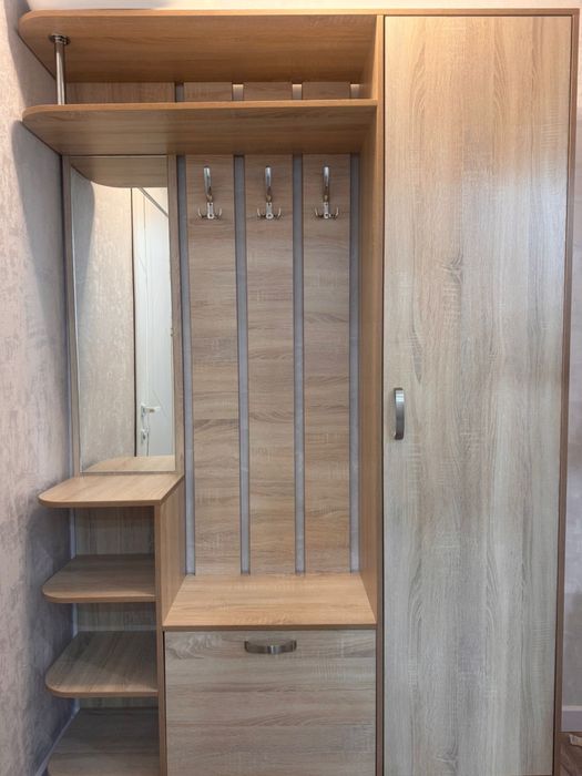 Шкаф почти новый