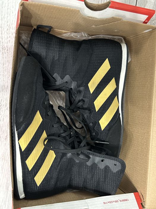 Боксерки новые Adidas.