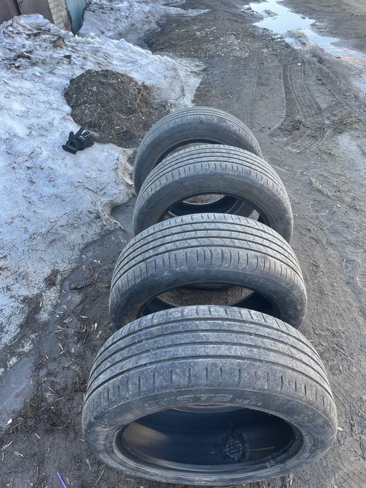 Продам шины KUMHO 215/55/17