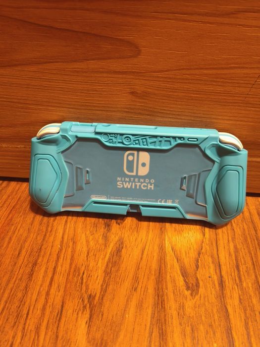 Nintendo switch lite (с калъф и протектор)