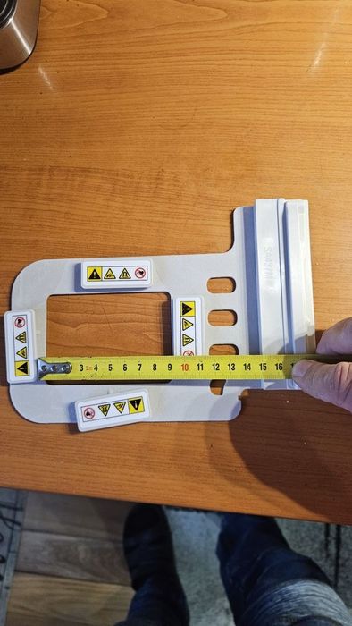 Masina de brodat INNOVIS aproape noua. OKAZIE!