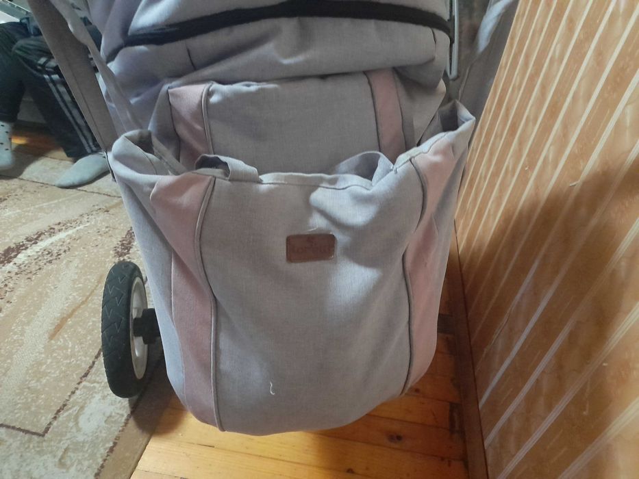 Бебешка количка лорелли