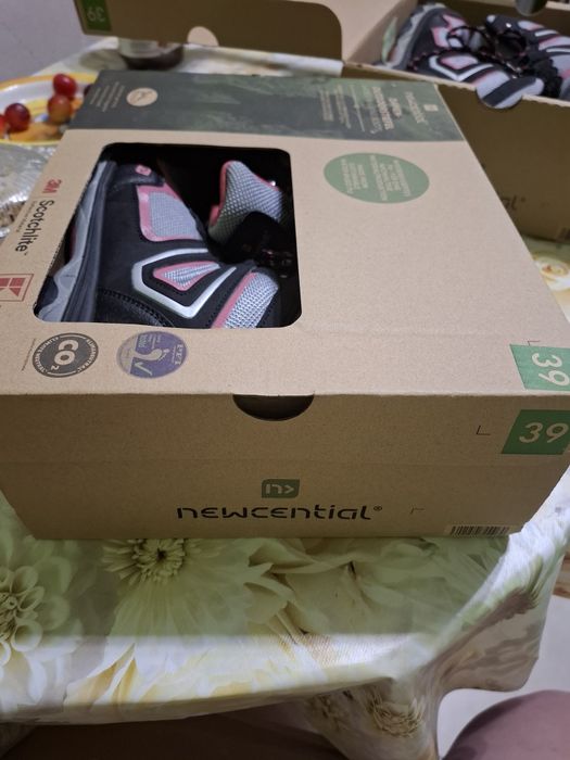 Дамски туристически обувки