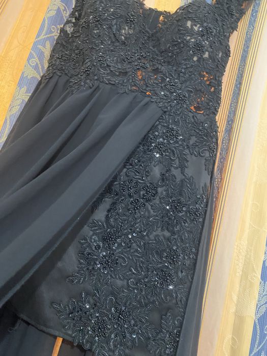 Vand rochita  de ocazie facuta pe comanda MS