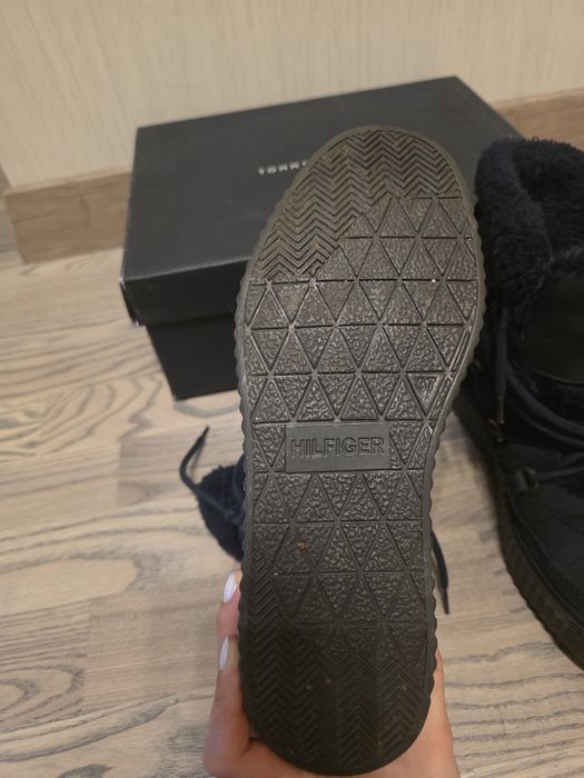 Продам ботинки Tommy Hilfiger