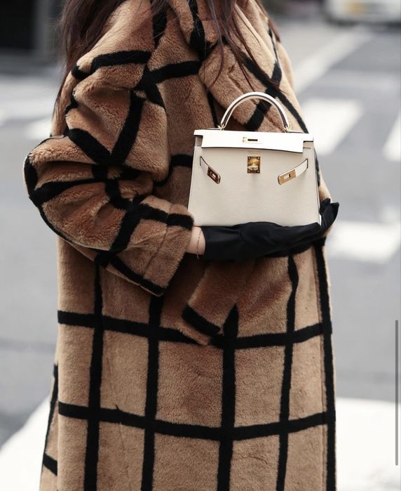 Чанта Hermes Mini Kelly, купена за 600лв, продава се за 259лв, Нова