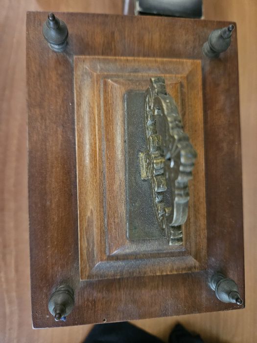 Часовници - един немски, два руски