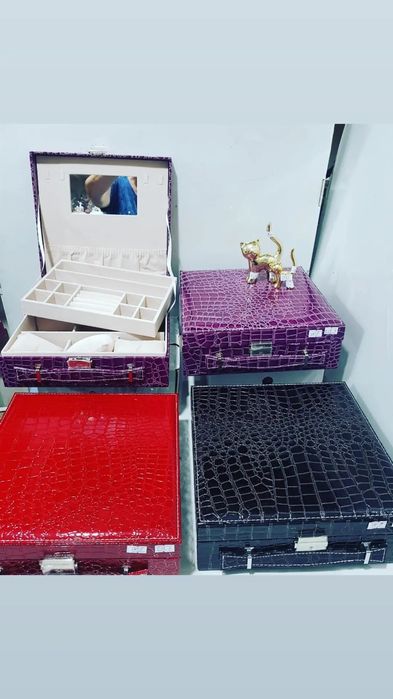 Шкатулки для украшений