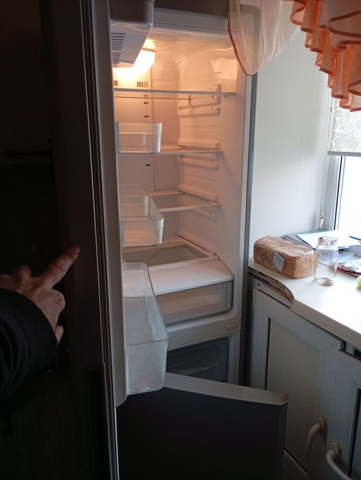 Холодильник Samsung