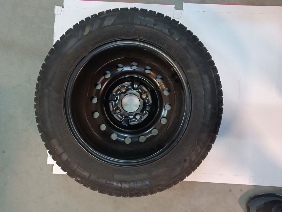 Резервна гума 4х114,3 / 14цола / 175х70х14