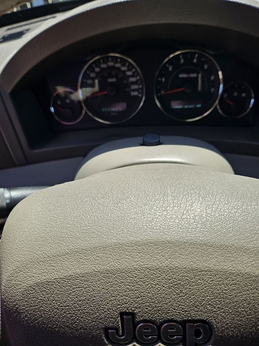 Джип гранд чероки 2005 година  3.0 дизел