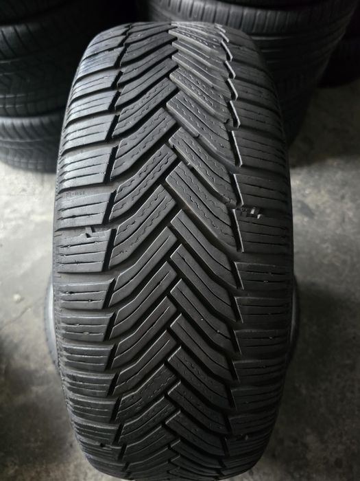 Michelin 215/55 R17 98V MS iarnă