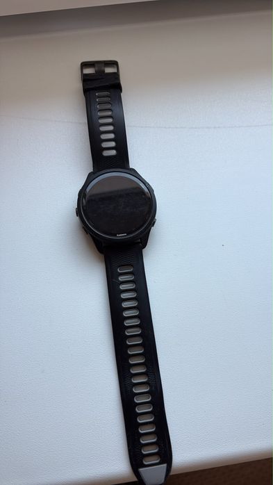 Продаю спортивные смарт-часы Garmin Forerunner 265