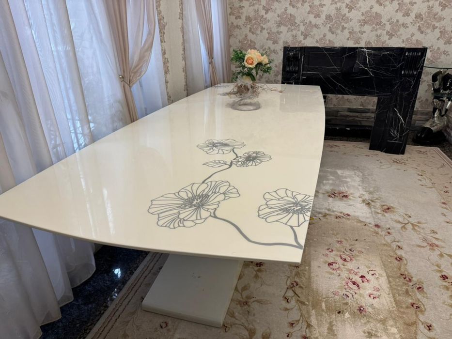 Продается комплект мебели