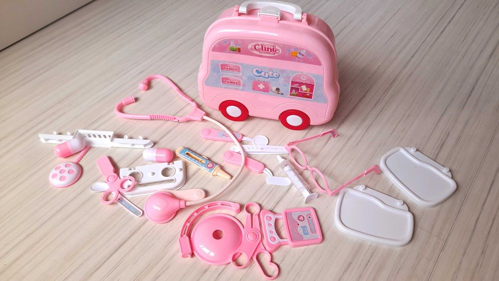 Детски лекарски комплект куфар с медински прибори