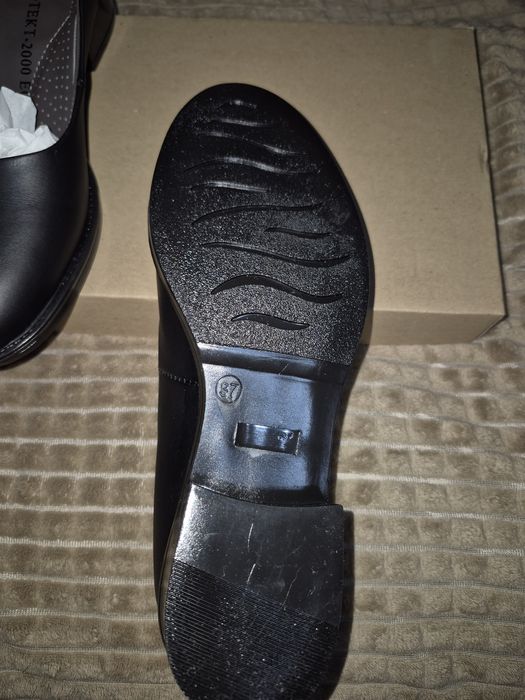 Дамски обувки от естествена кожа