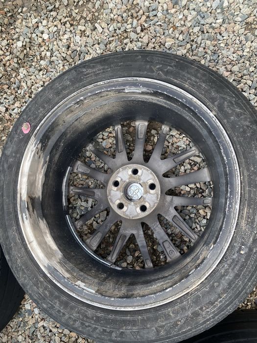 Три штуки оригинальные диски Камри 75. Р19.