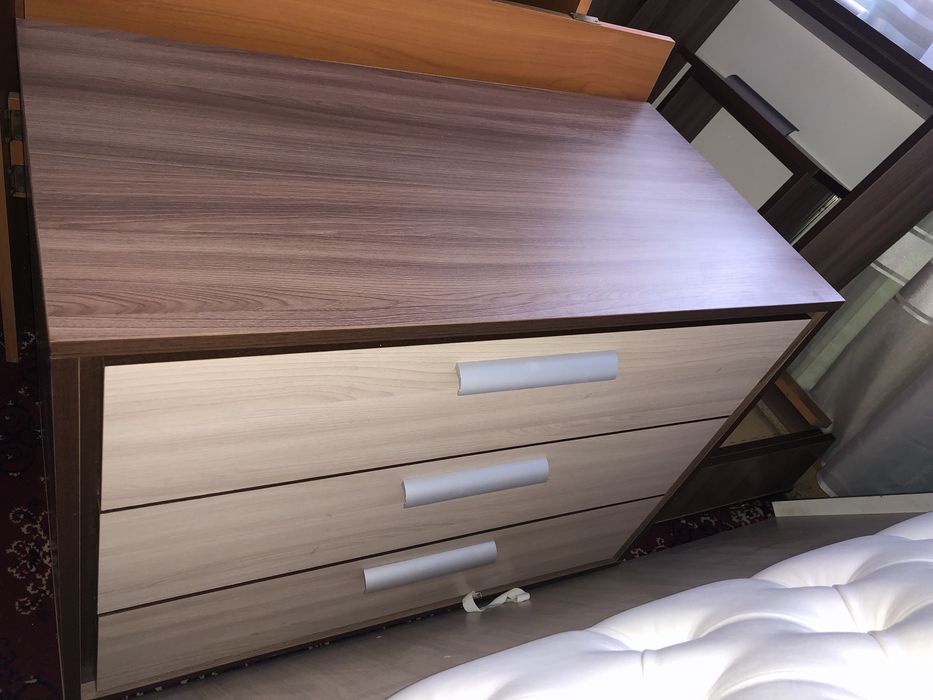 Спальный гарнитур