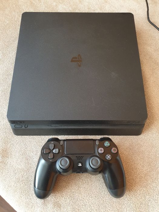 PS4 slim + много PlayStation игри
