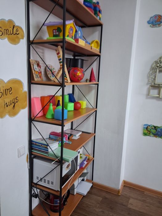 Продам стеллаж новый