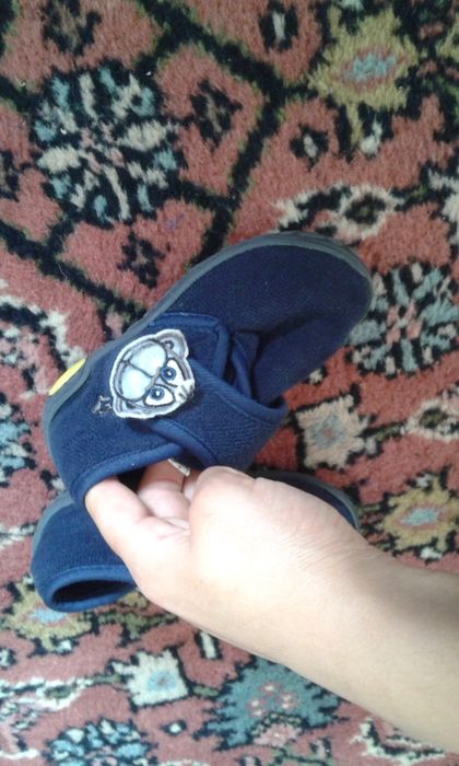 детски зимни пантофи и боти за момче