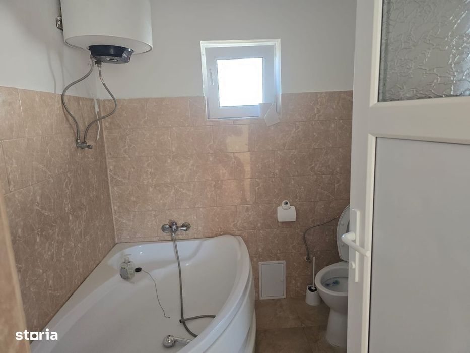 Casă de vânzare, 3 camere, garaj, 2020