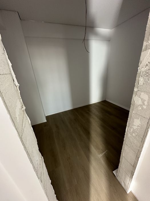 Vand apartament 3 camere bloc colibri