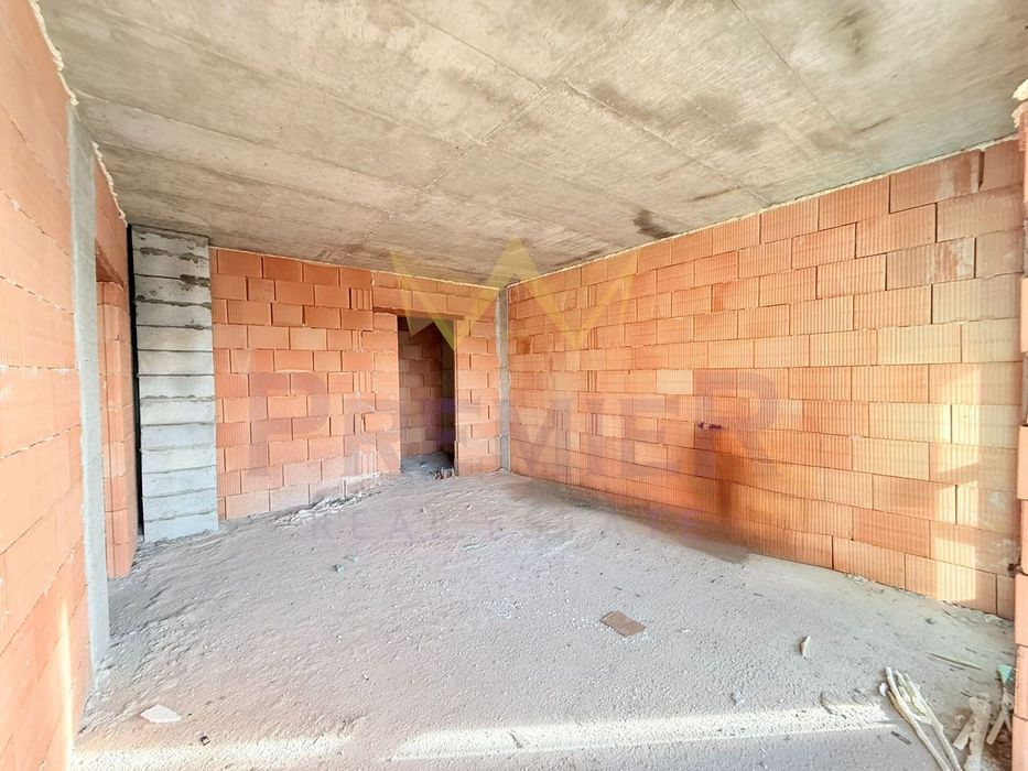 Продава се Двустаен апартамент в Варна, Възраждане 3 - 67 кв.м за 860 €/кв.м - Снимка #1
