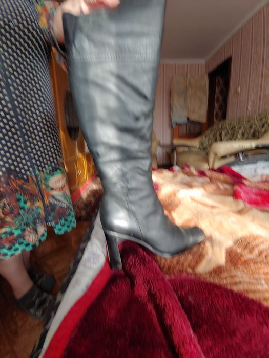 продам ботфорты осень и зима.