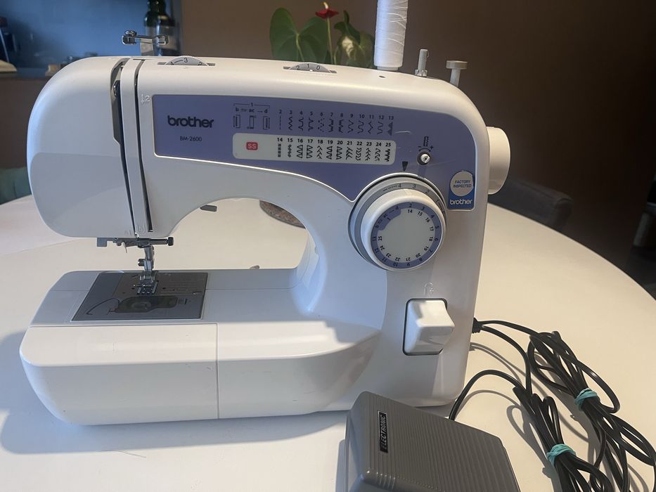 Домашна шевна машина Brodther BM 2600 в отлично състояние