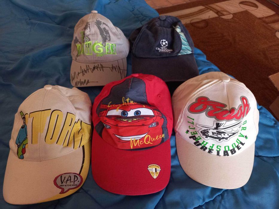 шапки за момчета