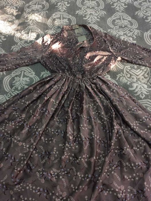 Продам новое платье